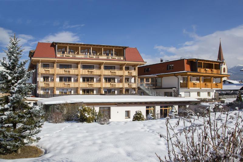 Hotel Reischach Brunico Exterior photo